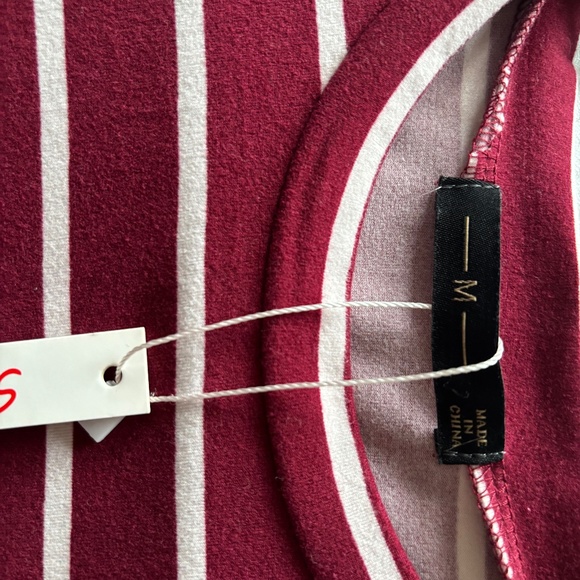 Maroon White Striped Short Sleeve Casual Strechy Summer Dress- Size Medium - Picture 4 of 5